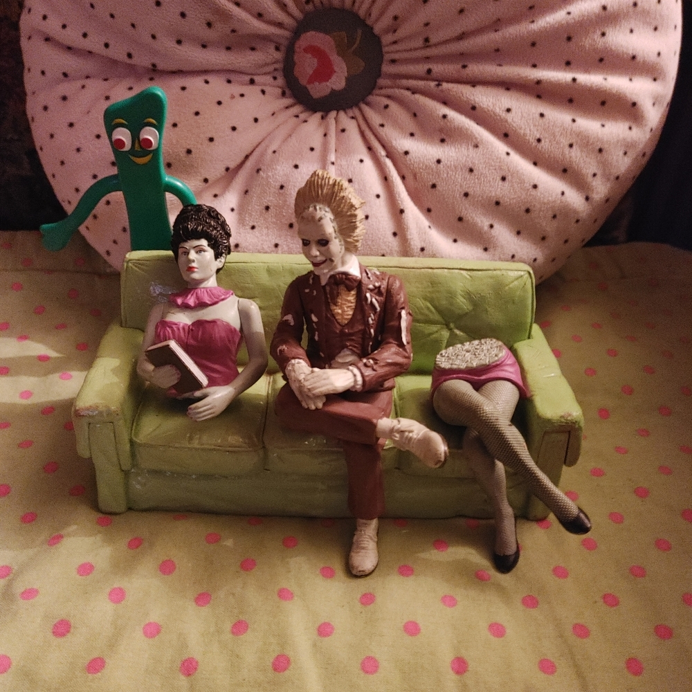 Beetlejeuce Couch Set Collectable - Picture 7 of 8
